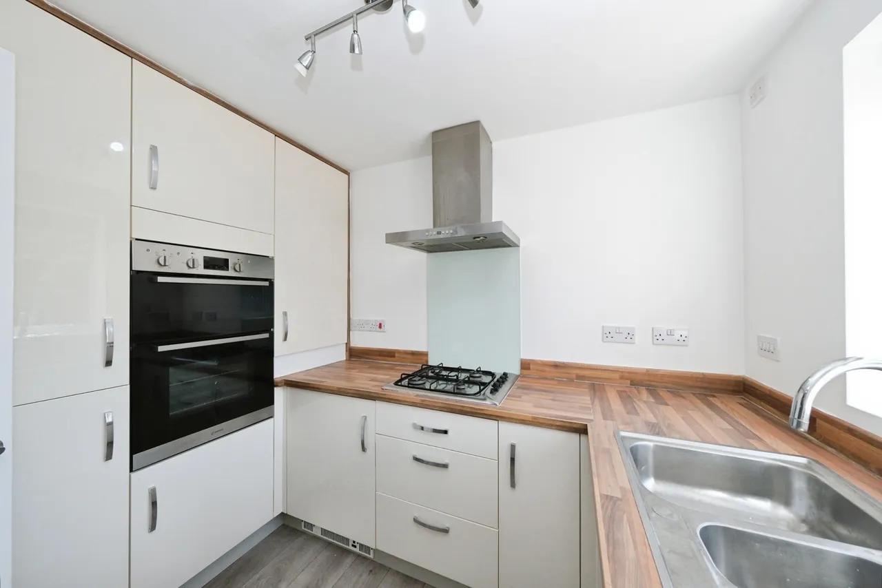 Highfield Avenue, Langwith Junction, Mansfield, Derbyshire, NG20, photo 4