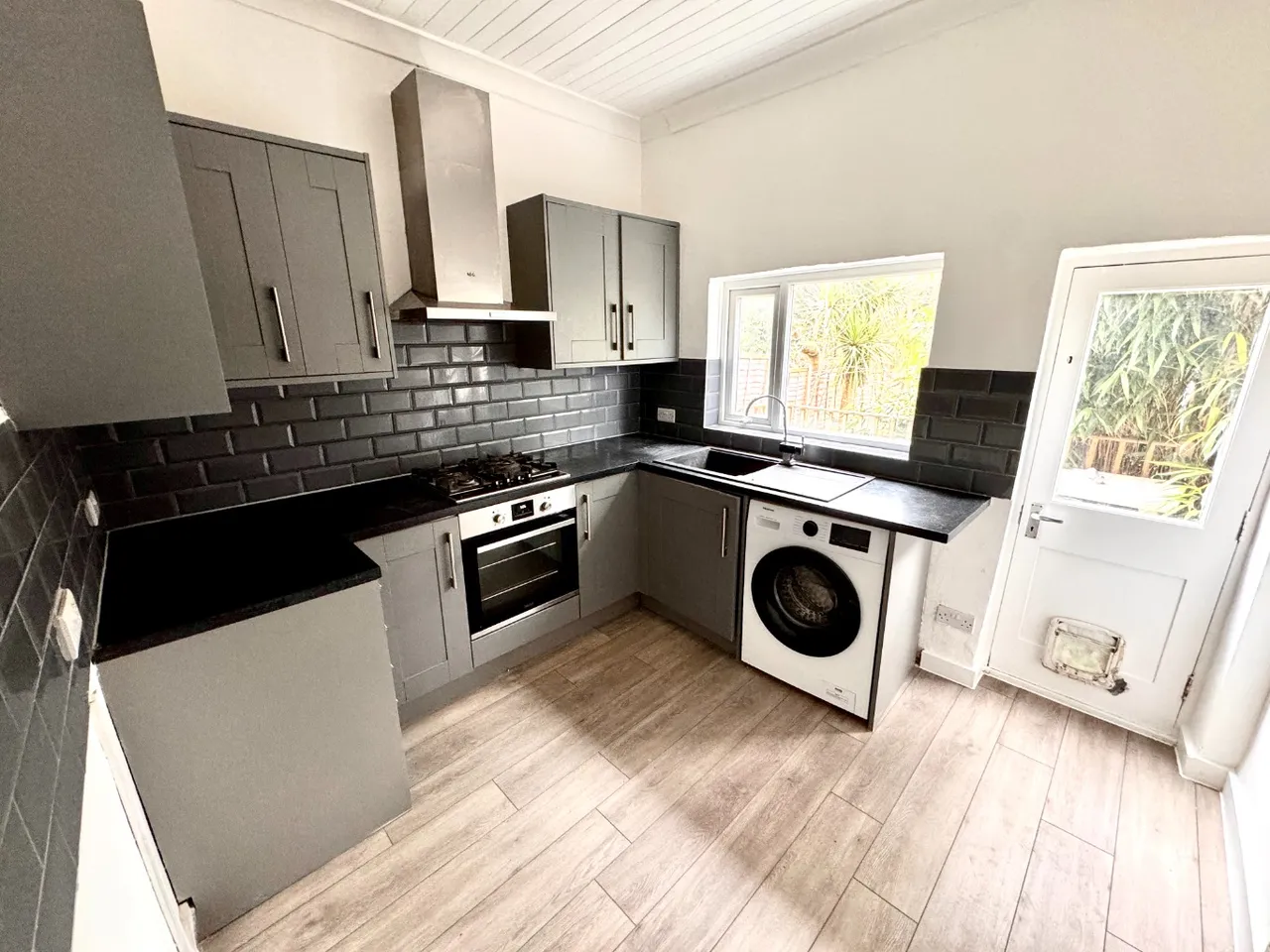 Griffin Road, Plumstead, London, SE18 7QD, photo 2