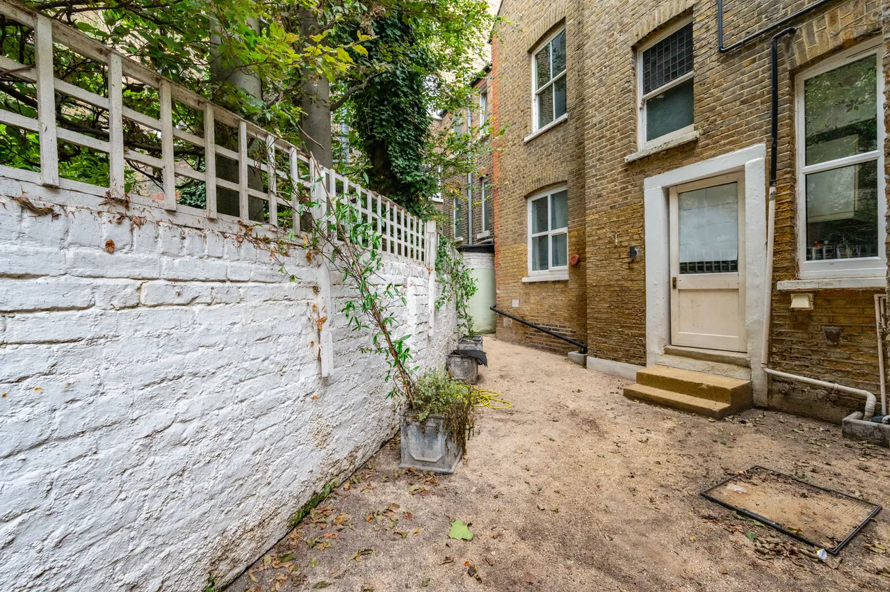 Flat Ground Floor, 213 Battersea Bridge Road, London, photo 8