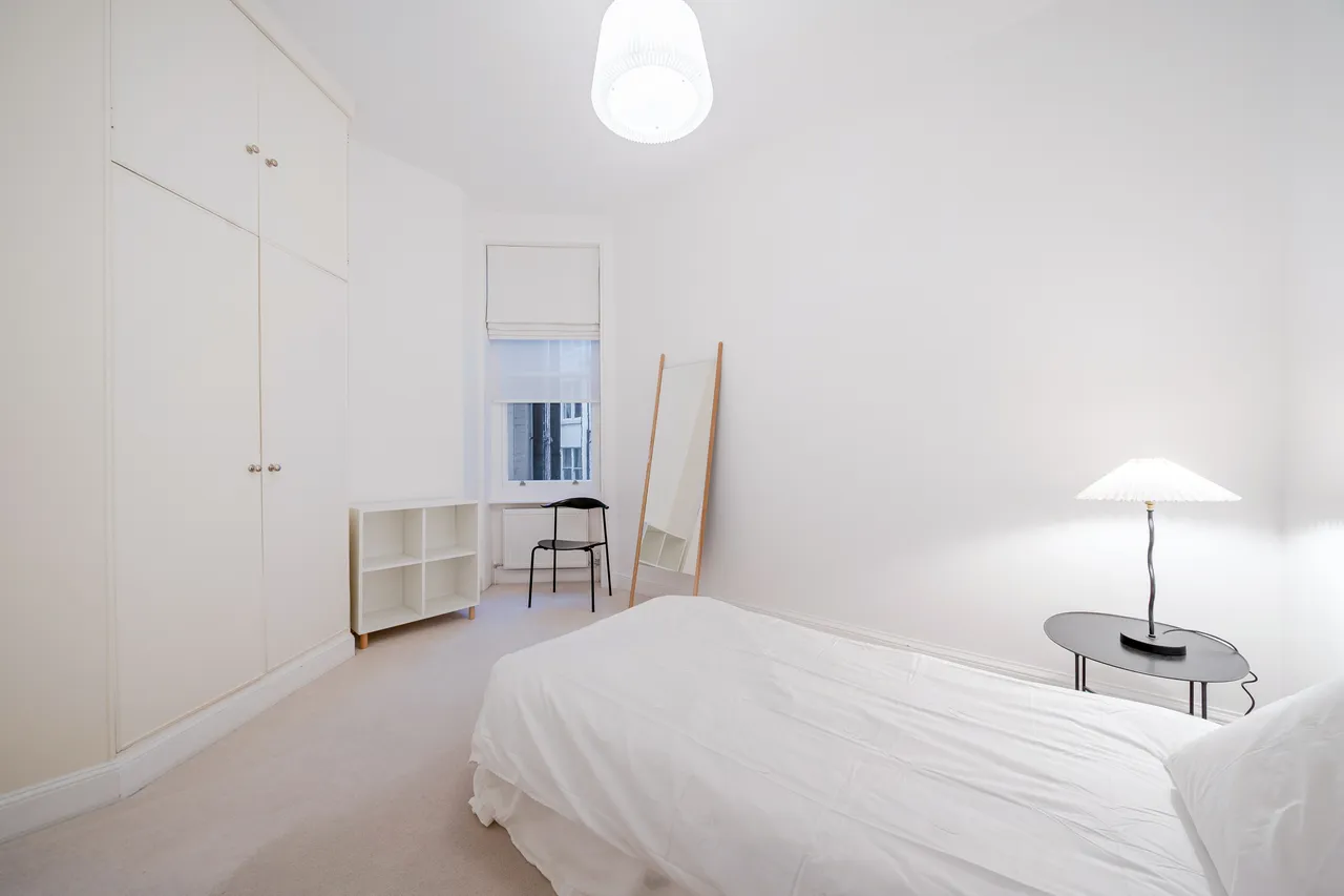 Campden Hill Road, London, W8, photo 11