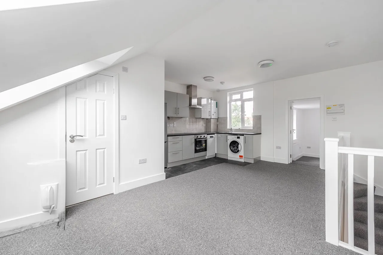 Flat 3, 41 Graham Road, Harrow, photo 2