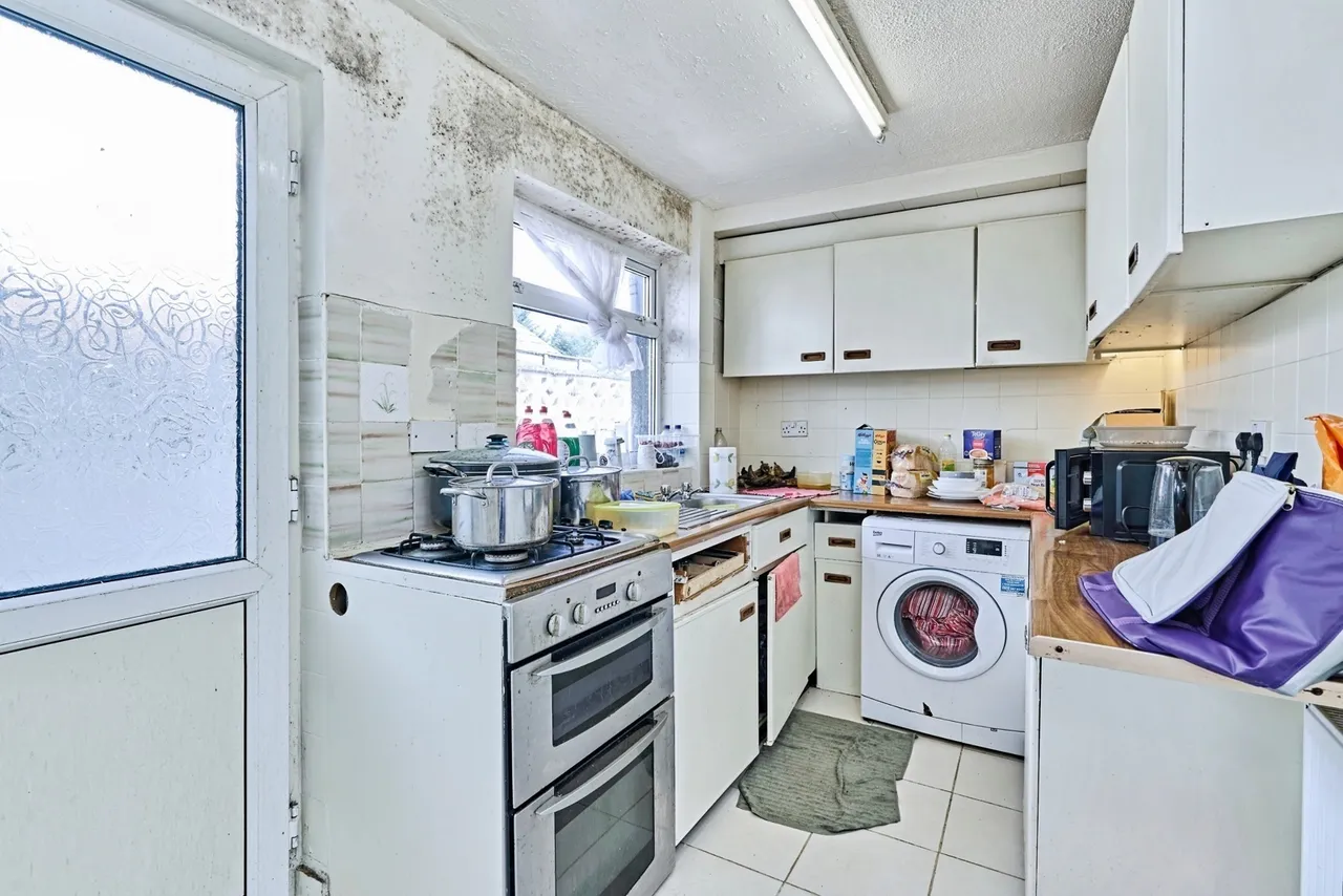 Bloxwich Road, Walsall, West Midlands, WS3, photo 4