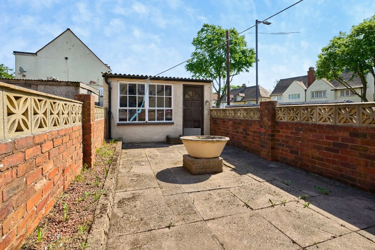 Bloxwich Road, Walsall, West Midlands, WS3, photo 19