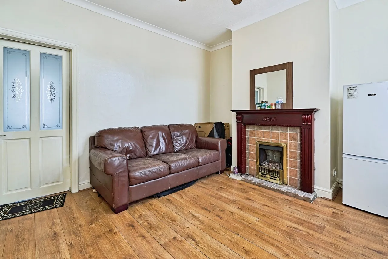 Bloxwich Road, Walsall, West Midlands, WS3, photo 6
