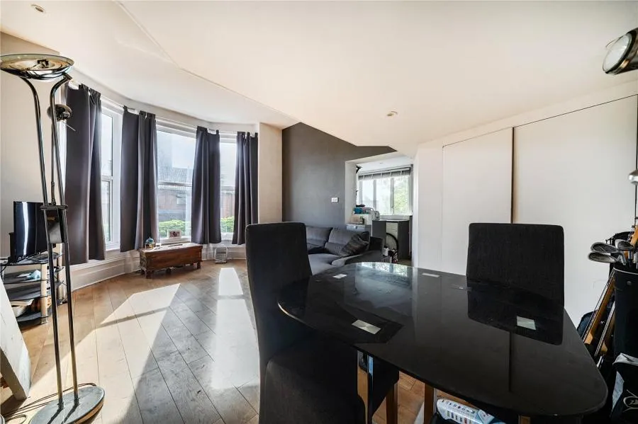 London Road, Newbury, RG14, photo 11
