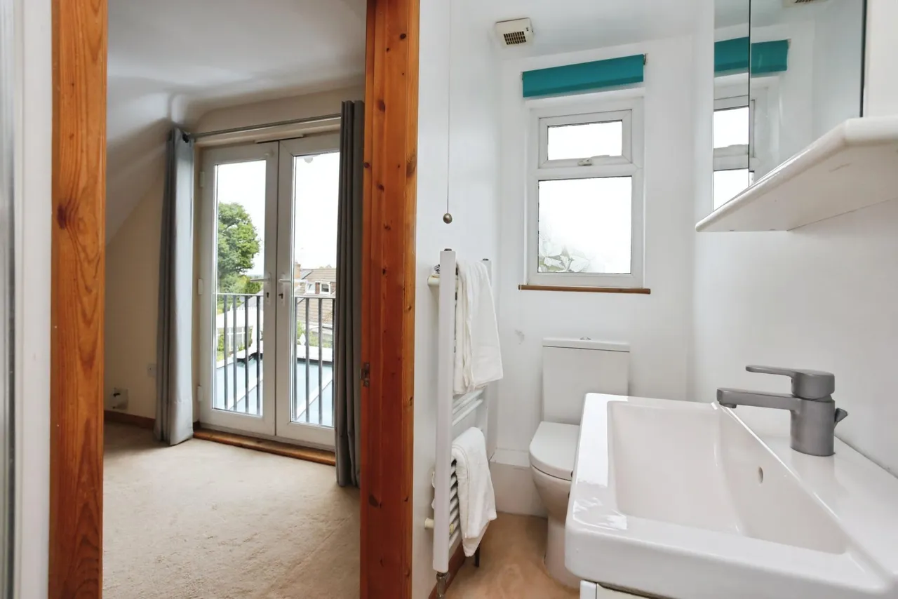 Hastings Road, Pembury, TN2, photo 13