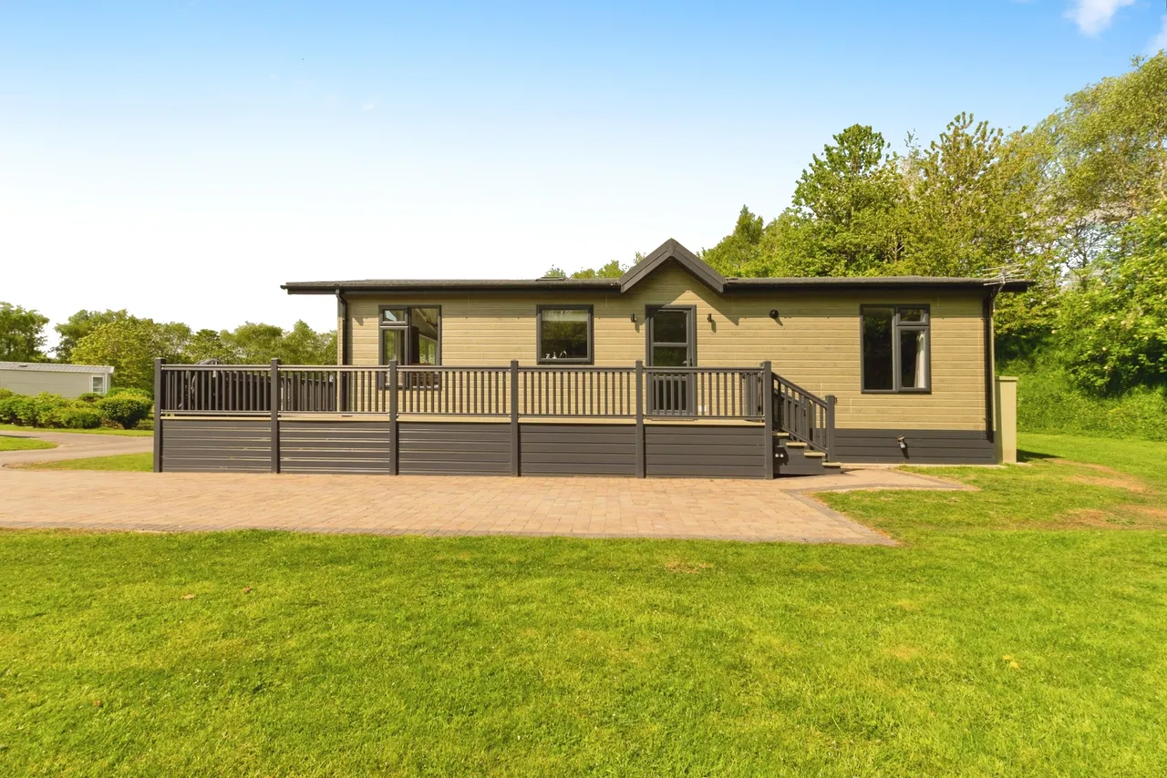 2 bed park home for sale, Long Preston, Skipton, BD23