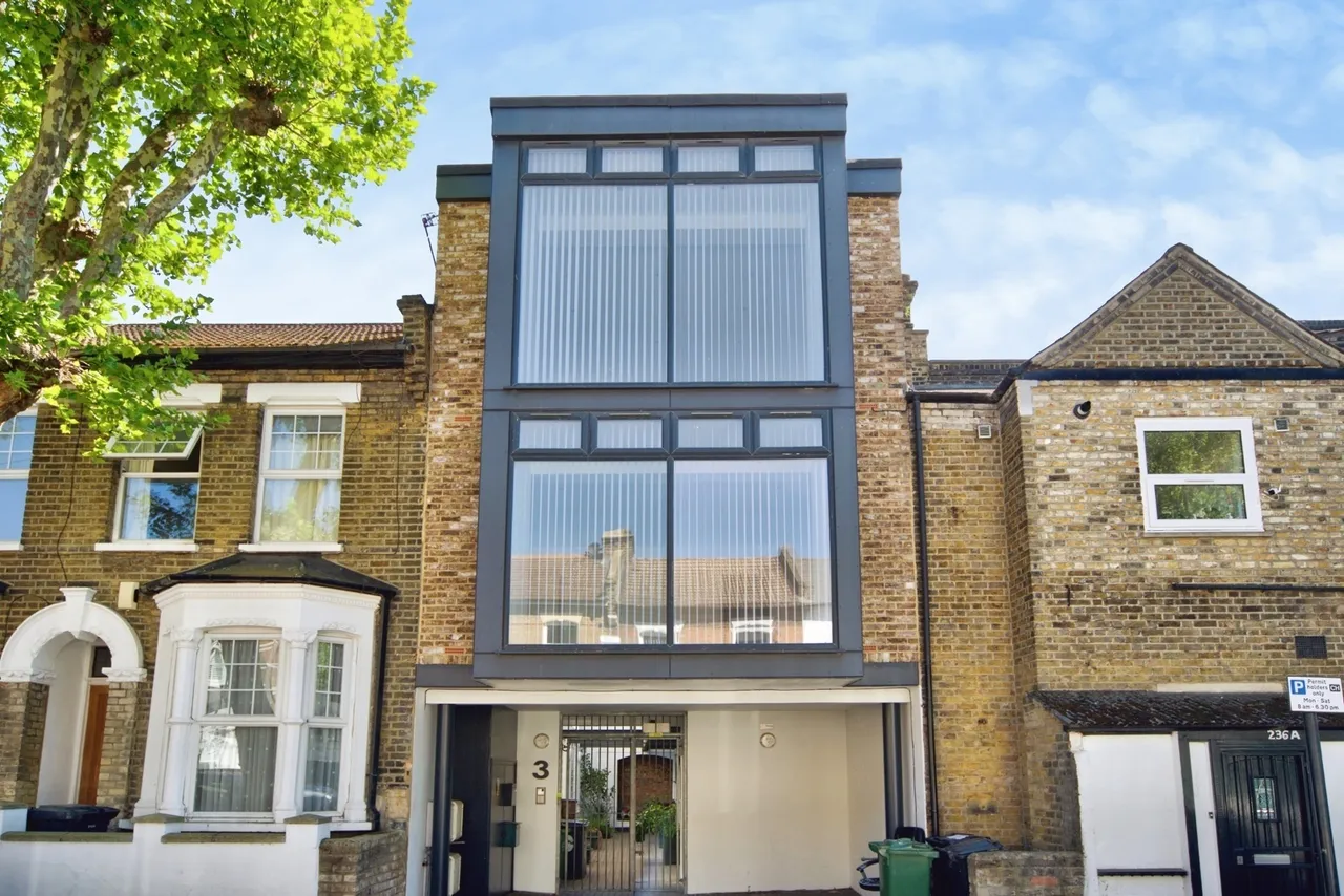 Steele Road, London, E11, photo 13
