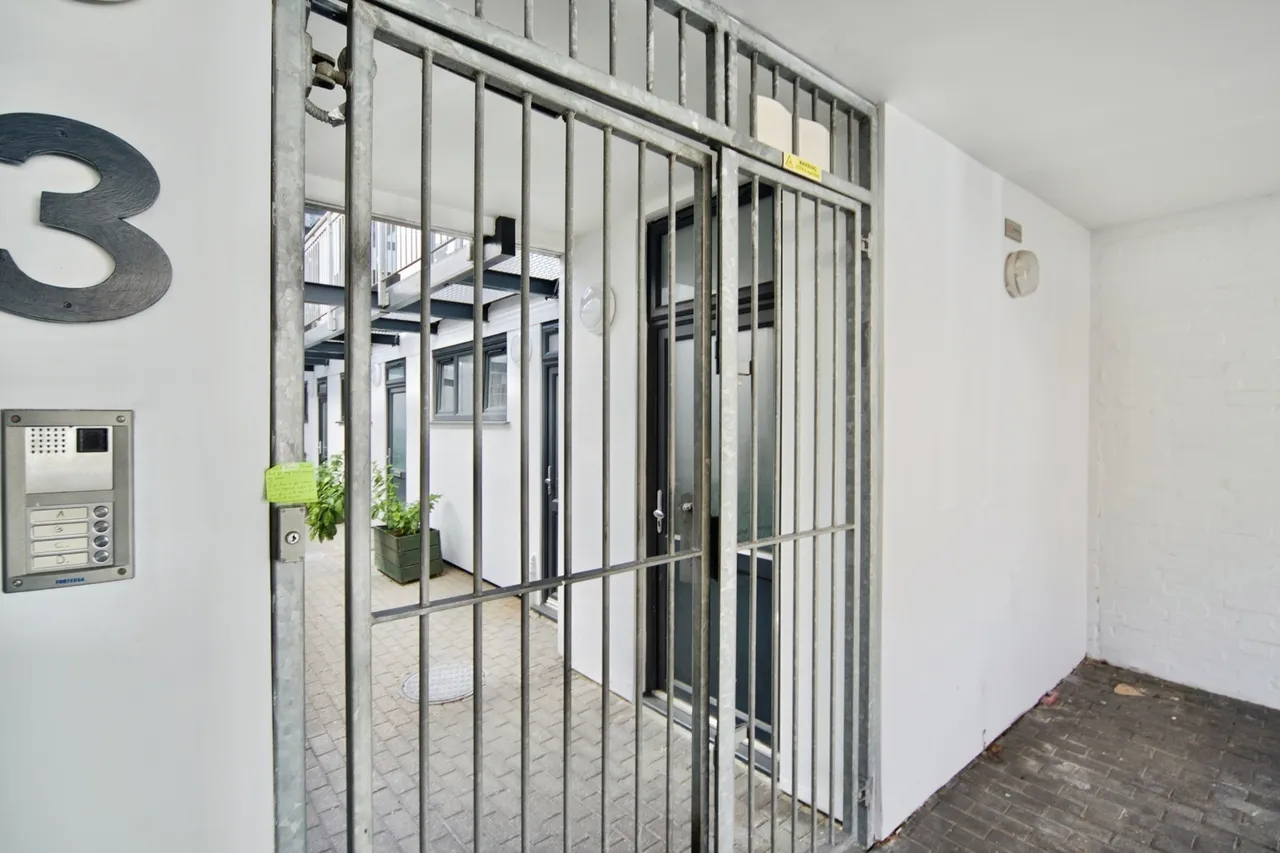 Steele Road, London, E11, photo 14