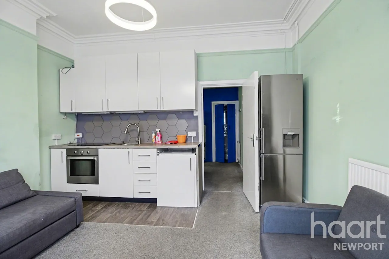 Chepstow Road, Newport, NP19, photo 4
