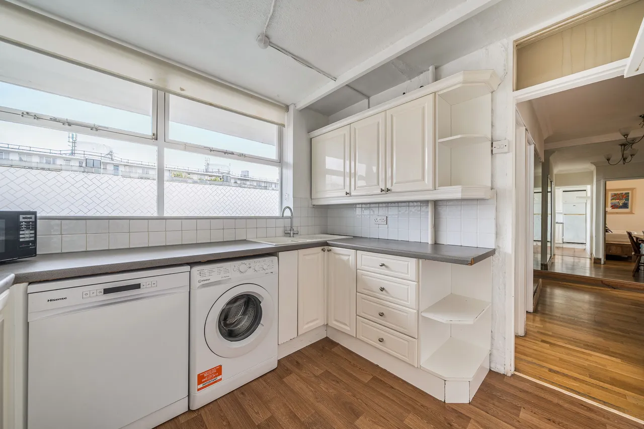 43 Bramwell House, Churchill Gardens, London, photo 7