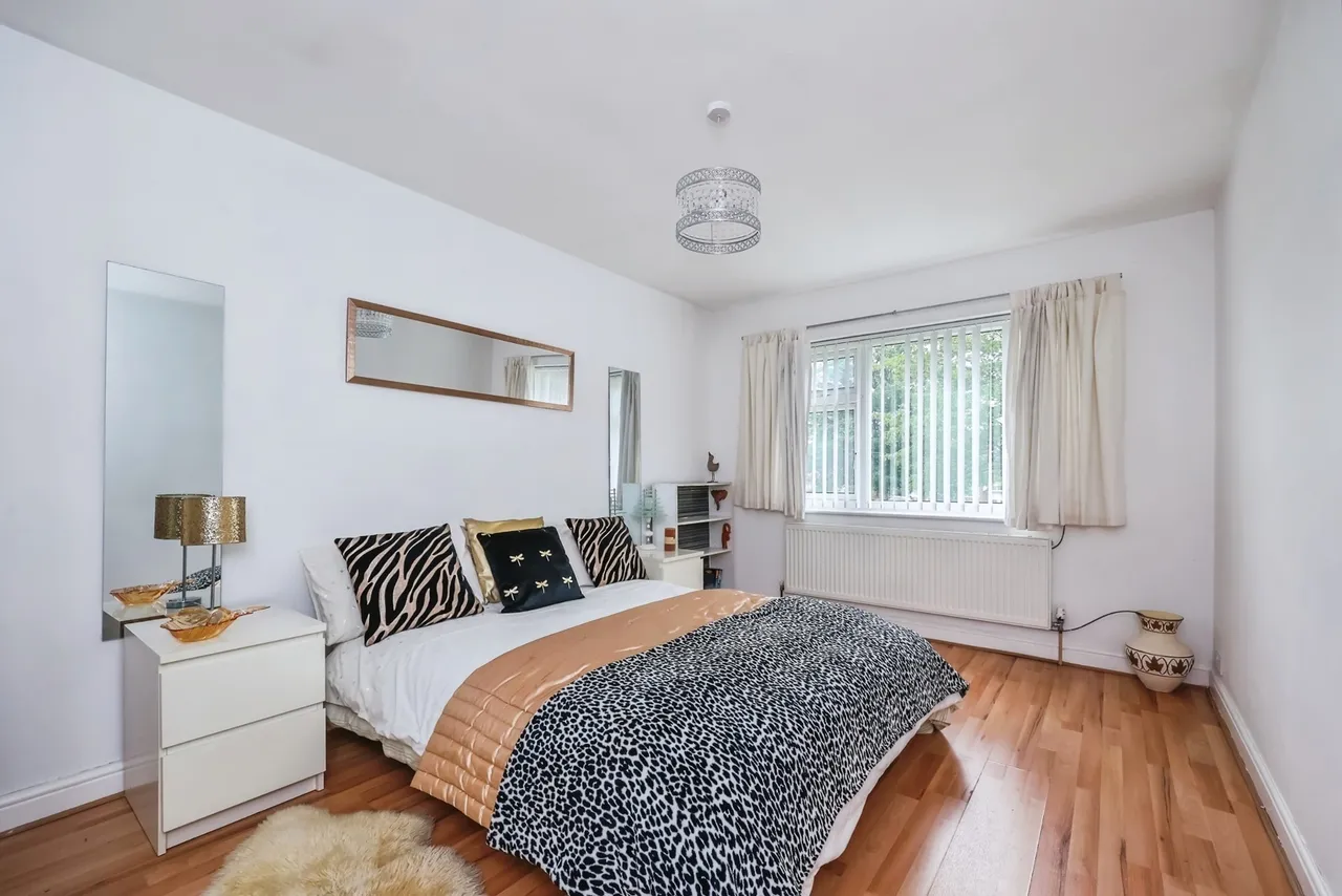 Glapton Lane, Clifton, Nottingham, NG11, photo 12