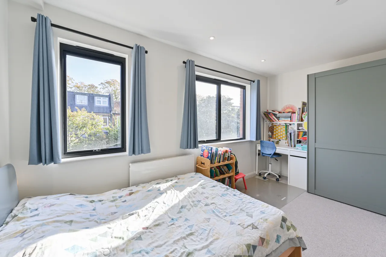London, SW19, photo 12