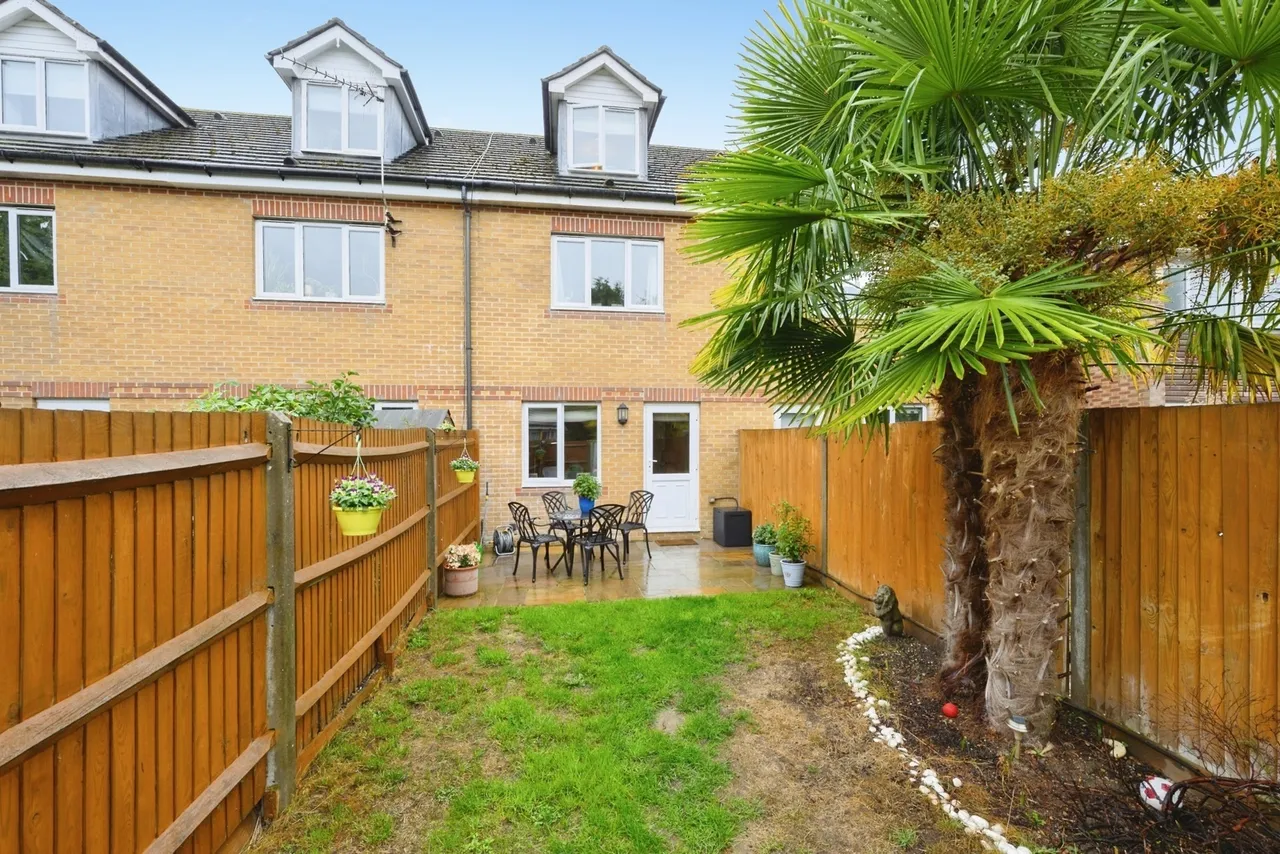 Chilberton Drive, Redhill, RH1, photo 18
