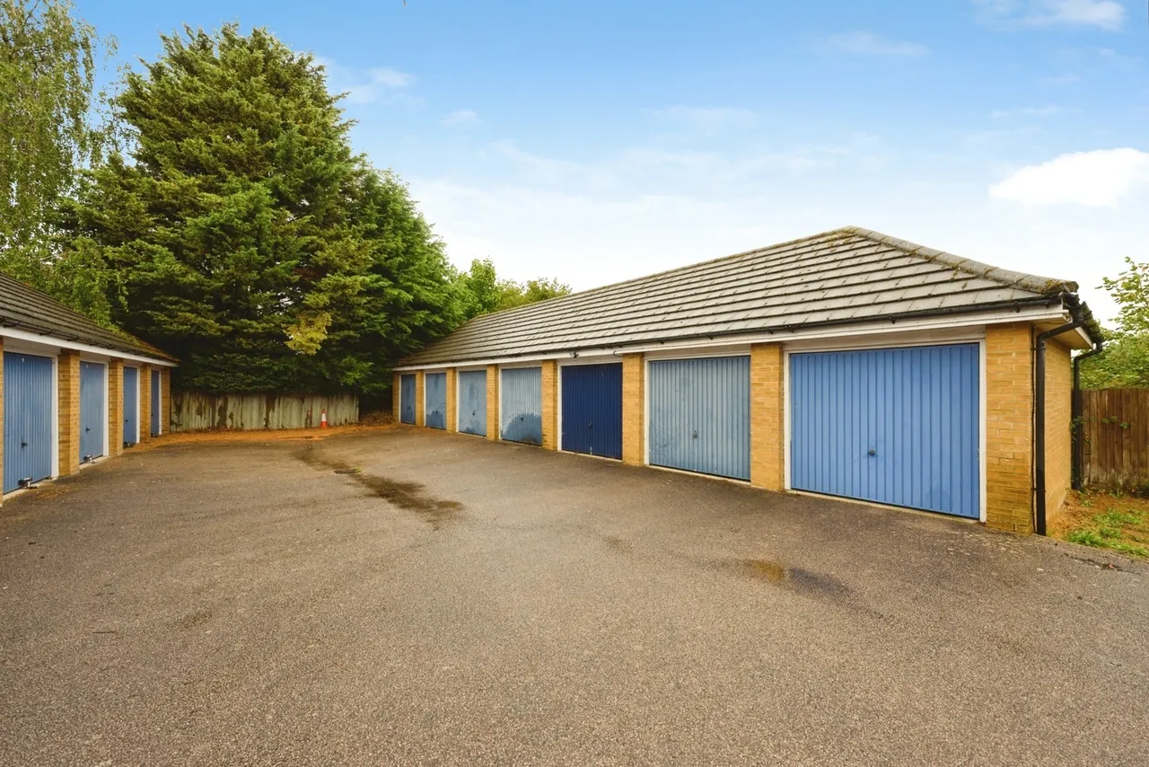 Chilberton Drive, Redhill, RH1, photo 10