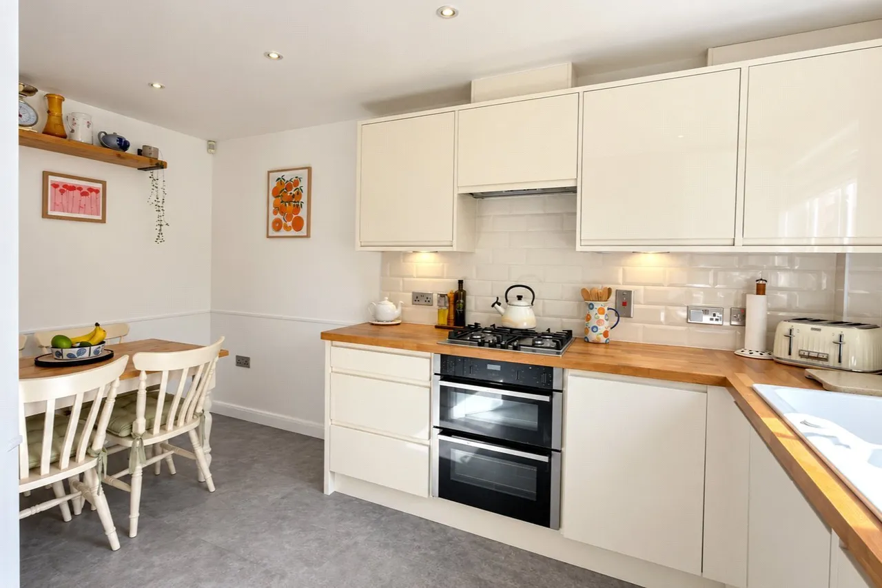Chilberton Drive, Redhill, RH1, photo 4
