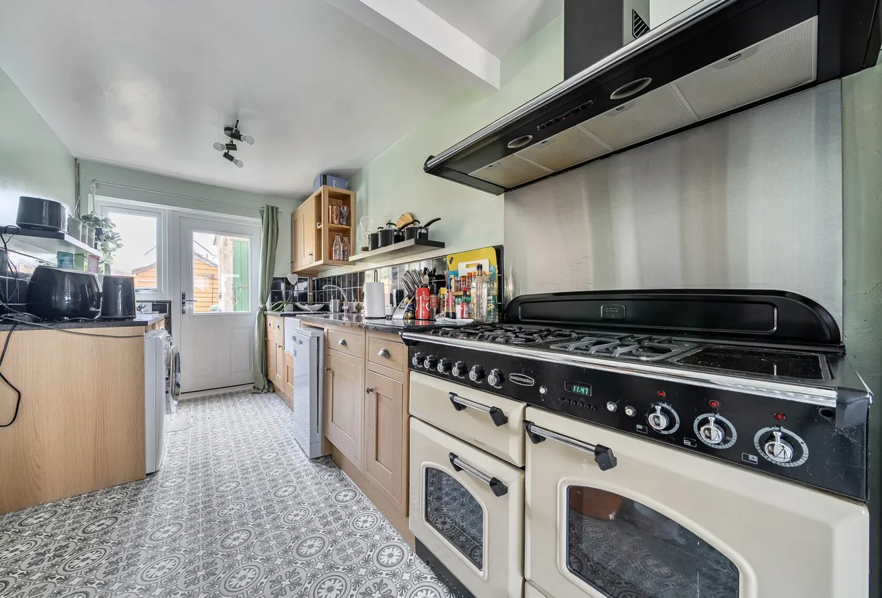 Beaufort Road, Gloucestershire, Yate, BS37 5DS, photo 2