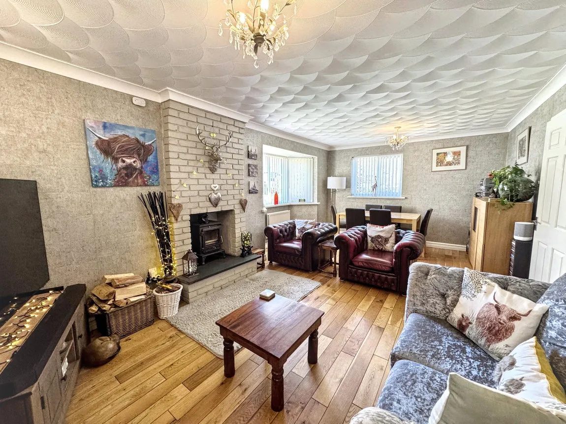Ffordd Y Berllan, Towyn, Conwy, LL22 9LZ, photo 2