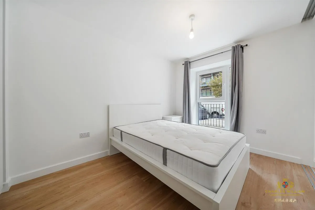 Flat , Finlay House, Commander Avenue, London, photo 10