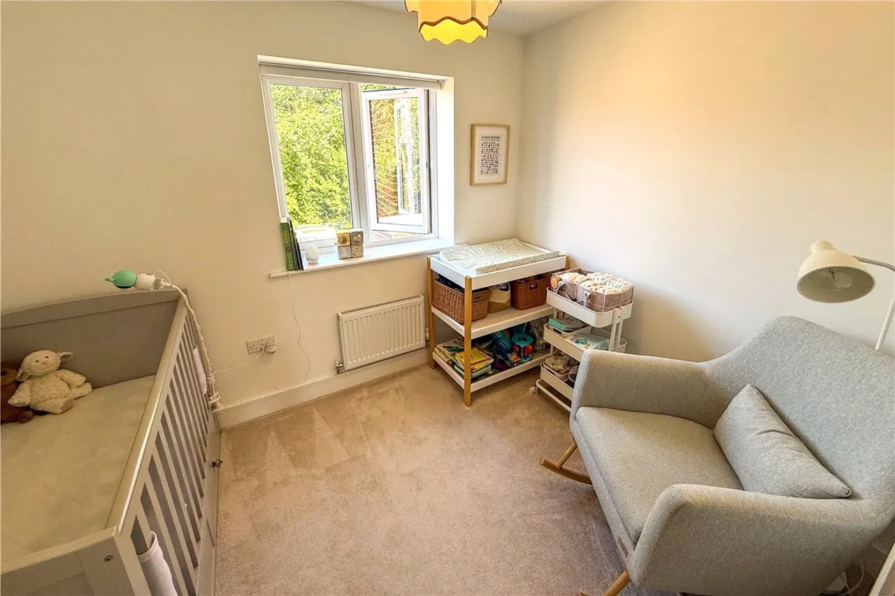 Lake Avenue, Mytchett, Camberley, Surrey, GU16 6GW, photo 13
