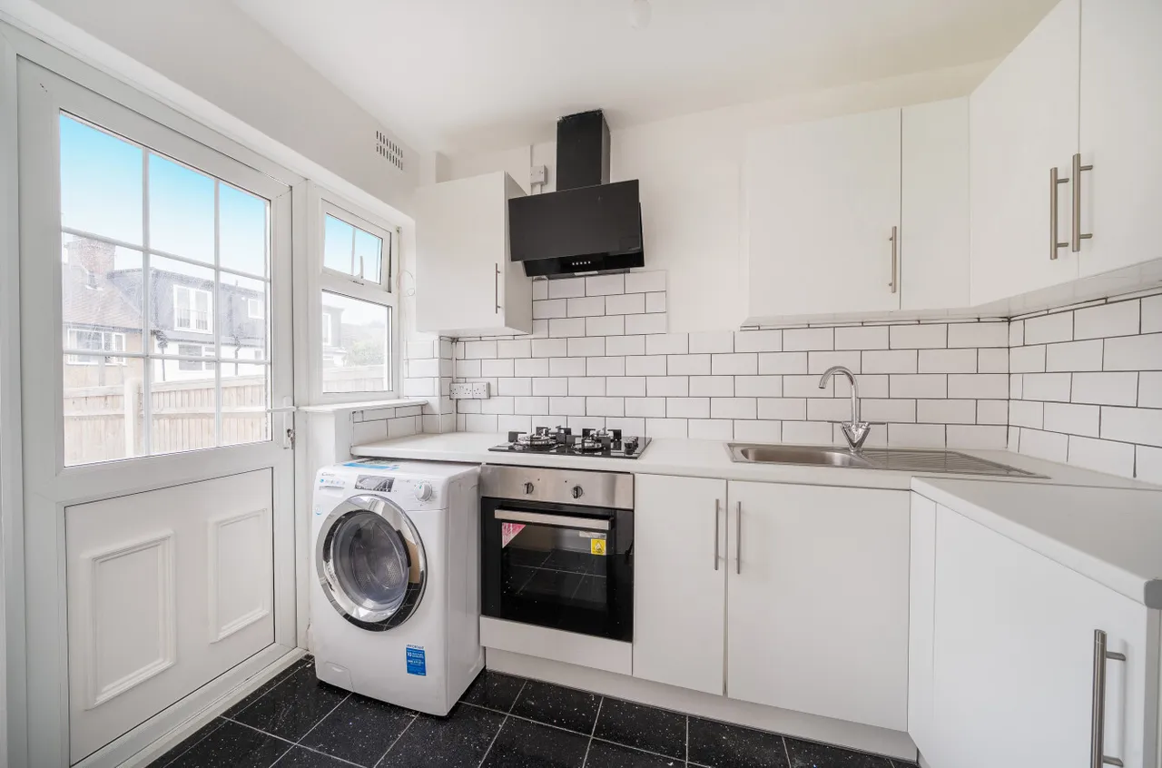 Waverley Road, London, SE25, photo 3