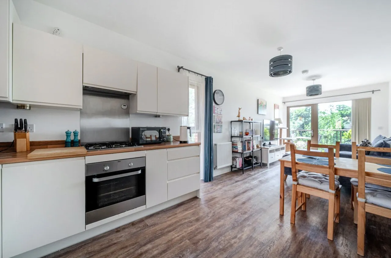 Walnut Tree Close, Guildford, GU1, photo 6