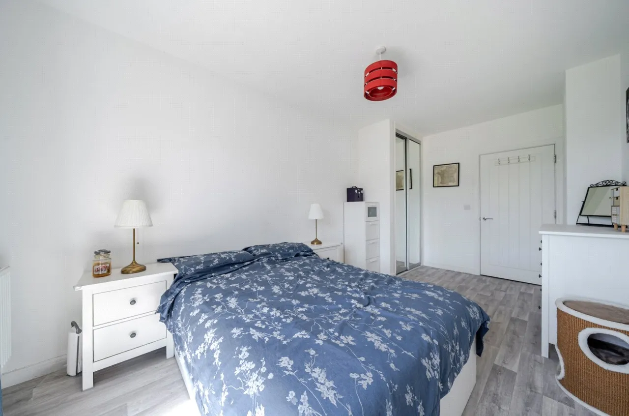Walnut Tree Close, Guildford, GU1, photo 9