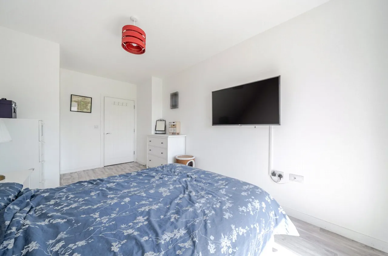 Walnut Tree Close, Guildford, GU1, photo 10