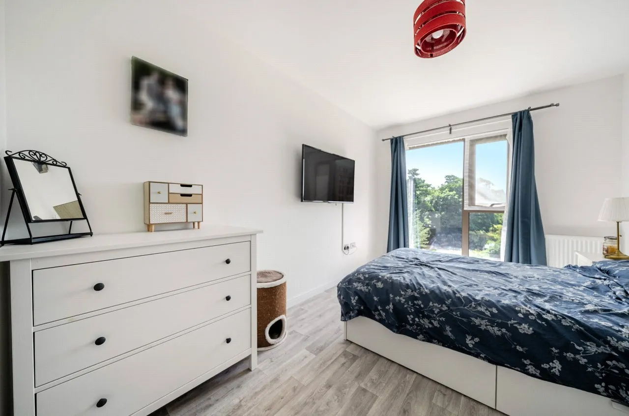 Walnut Tree Close, Guildford, GU1, photo 8
