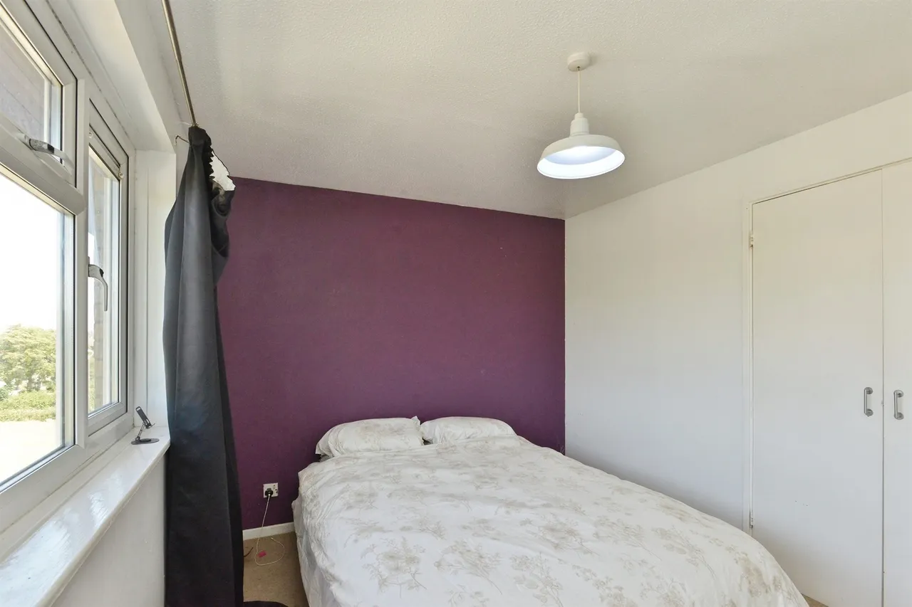 Ramsons Avenue, Conniburrow, MK14, photo 6
