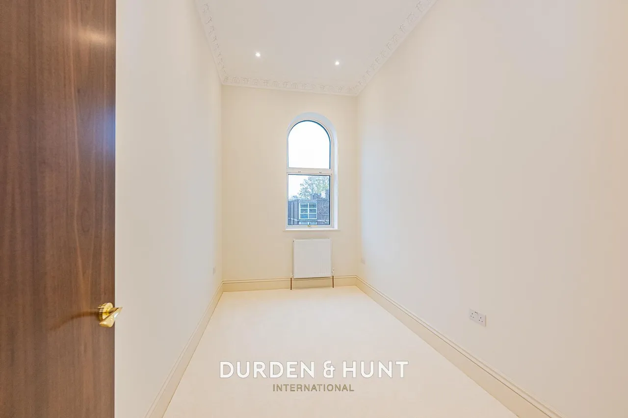 Palmerston Road, Buckhurst Hill, IG9, photo 26