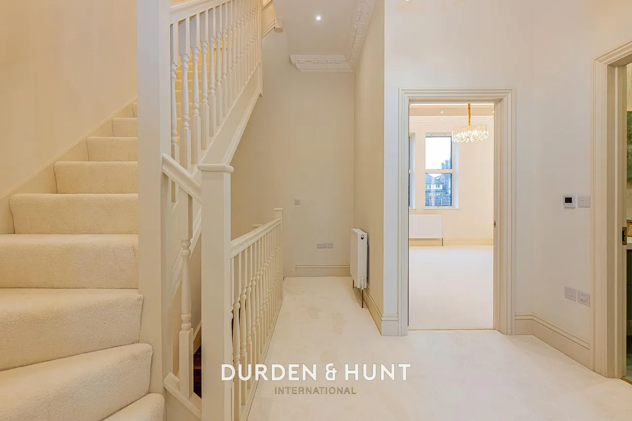 Palmerston Road, Buckhurst Hill, IG9, photo 25