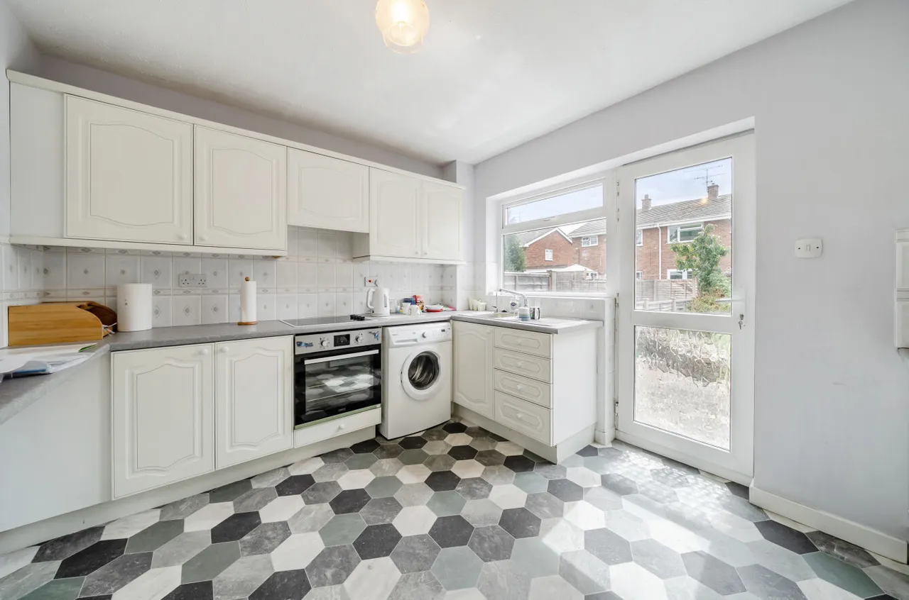 Sandy Lane, Farnborough, Hampshire, GU14 9JB, photo 5