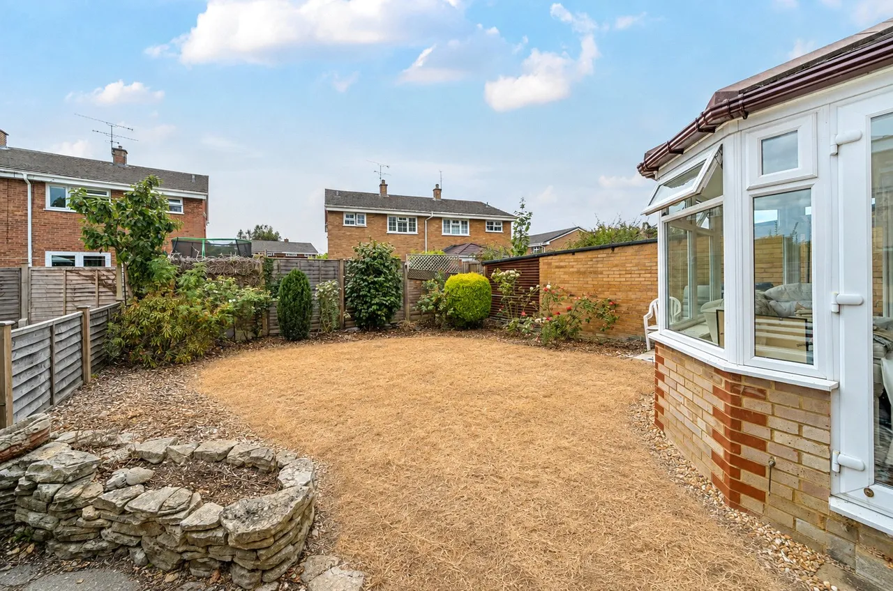 Sandy Lane, Farnborough, Hampshire, GU14 9JB, photo 16