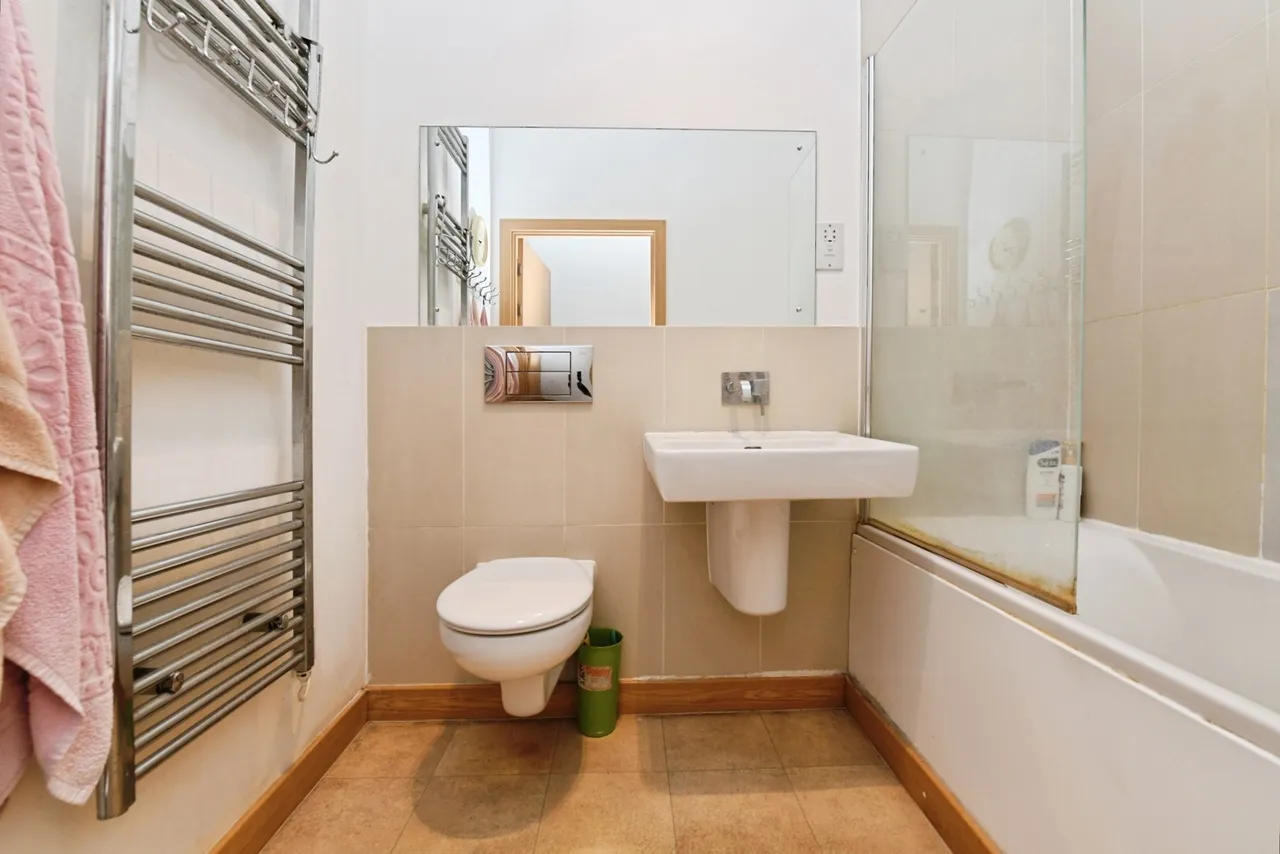 Cherrydown East, Basildon, Essex, SS16, photo 4