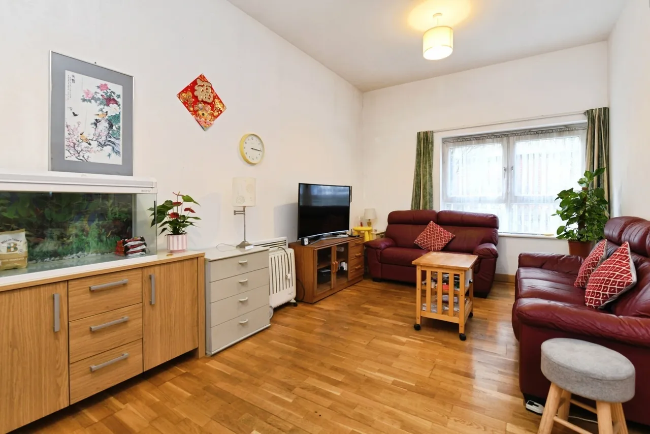 Cherrydown East, Basildon, Essex, SS16, photo 3