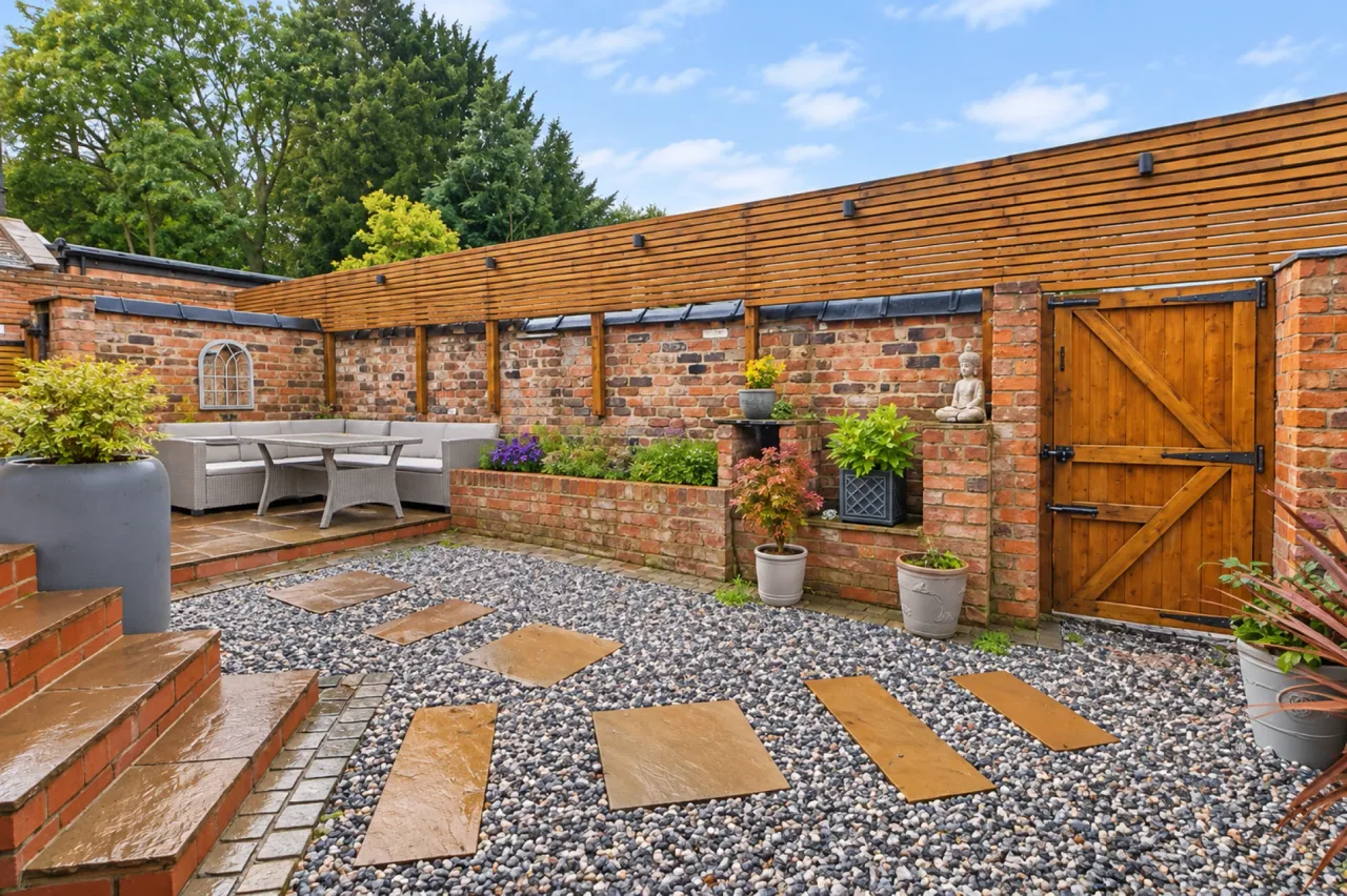 Crewe Road, Alsager, photo 12