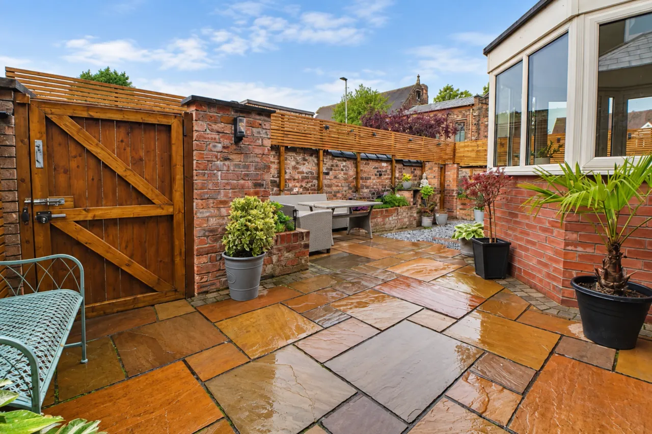 Crewe Road, Alsager, photo 13