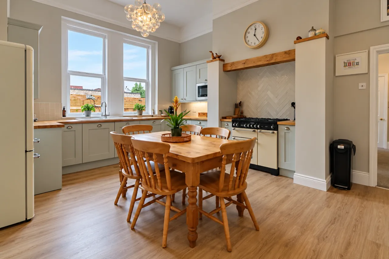 Crewe Road, Alsager, photo 2