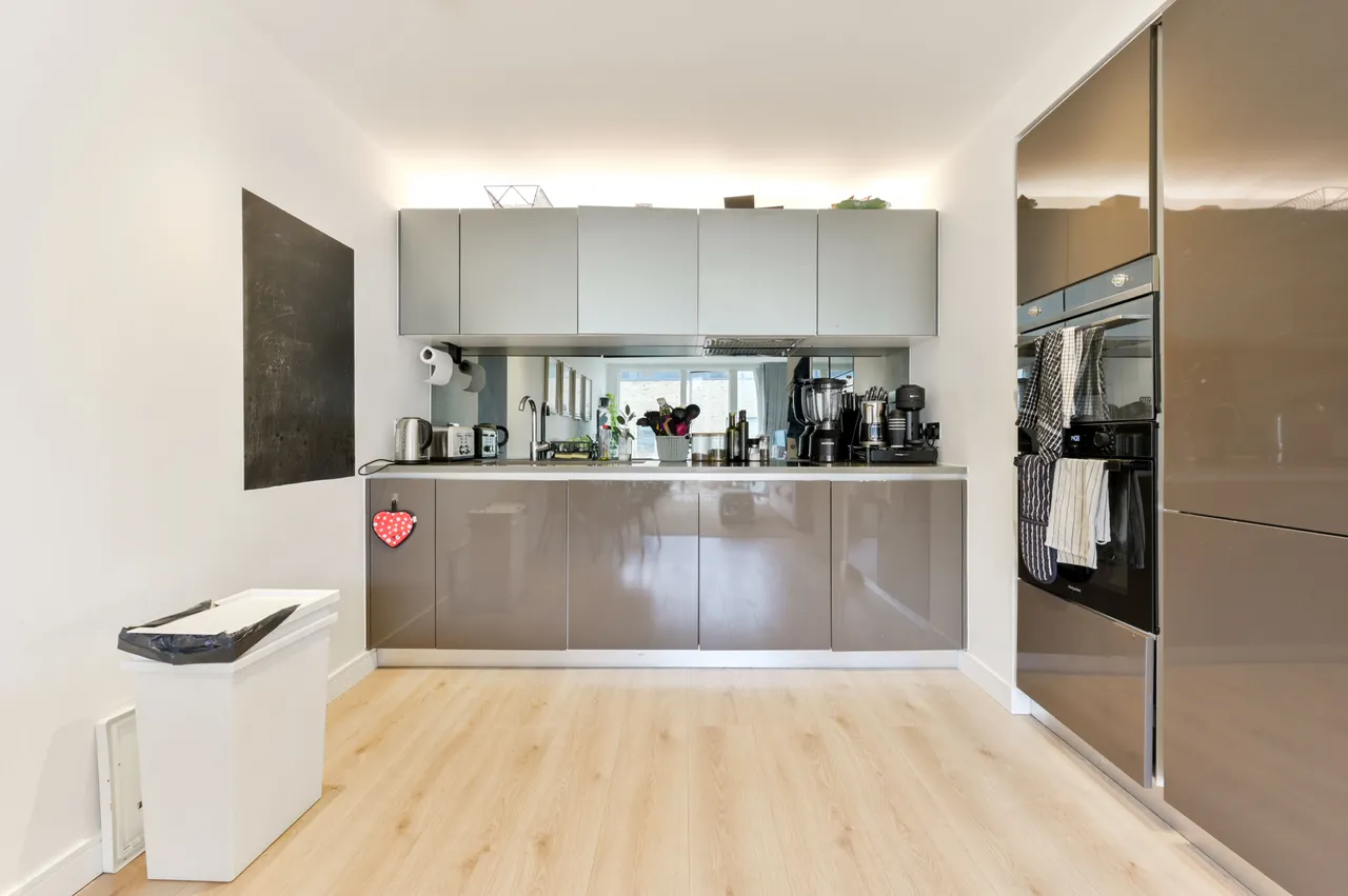 Brentford, TW8, photo 5