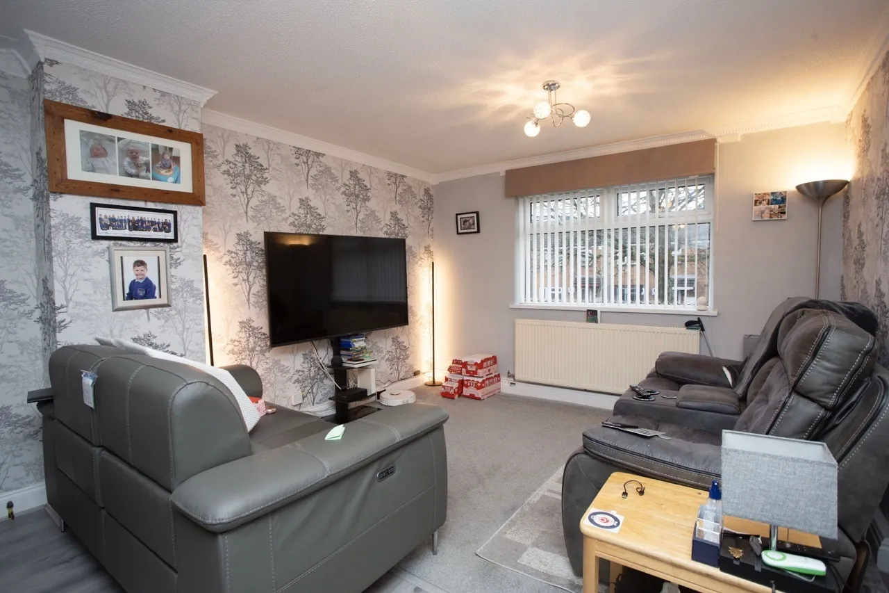 Winchester Close, Barry, photo 2