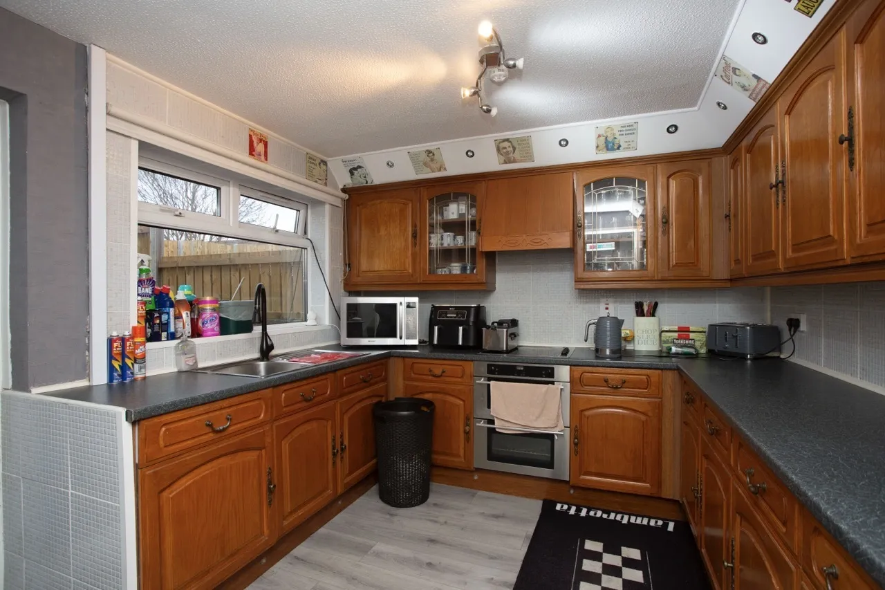 Winchester Close, Barry, photo 3