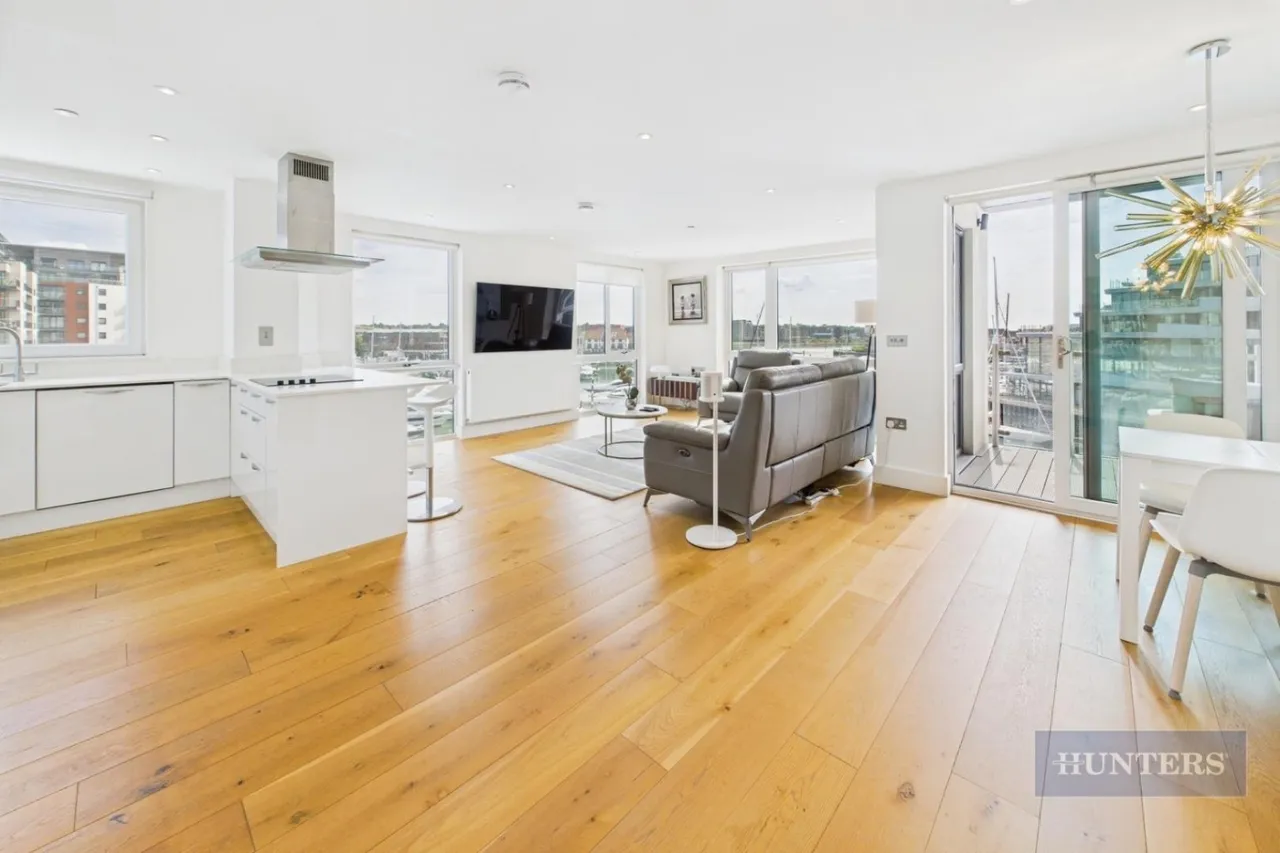 Alexandra Wharf, Ocean Village, SO14, photo 2