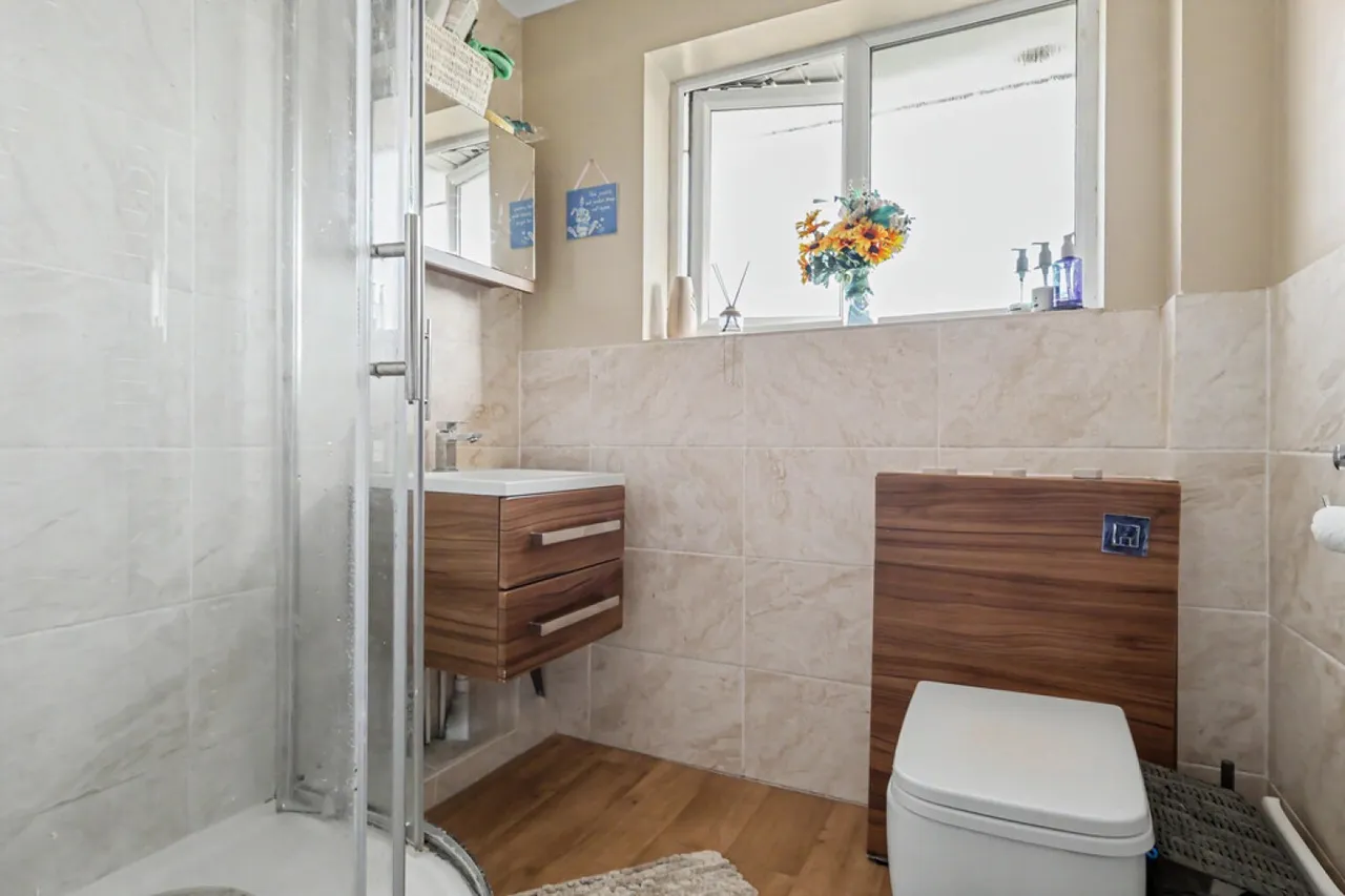 Bullfinch Close, Creekmoor, BH17, photo 12