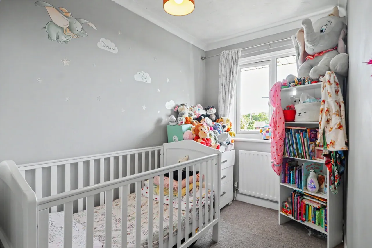 Bullfinch Close, Creekmoor, BH17, photo 10