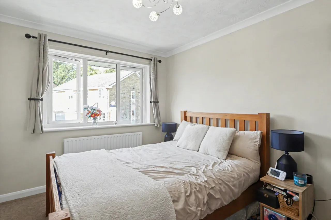 Bullfinch Close, Creekmoor, BH17, photo 8