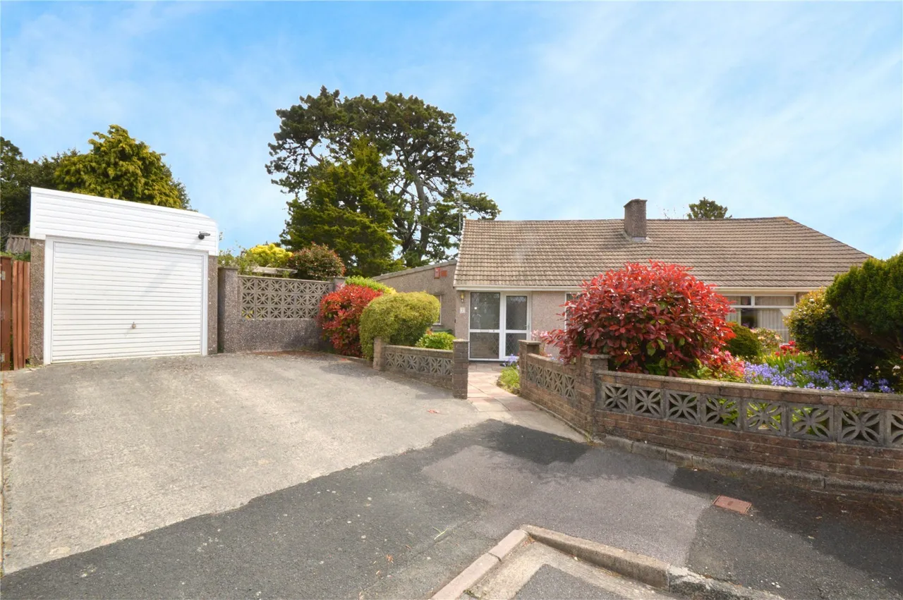 2 bed property for sale — Launceston Close, Plymouth, Devon, PL6