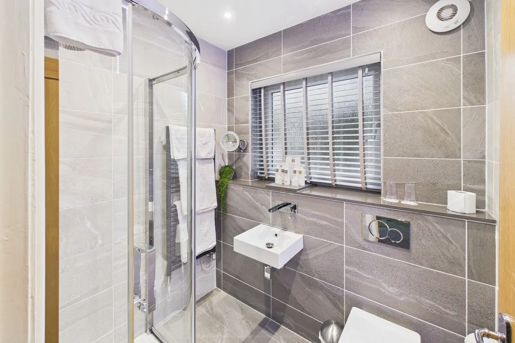 Quarry Brow, Bowness-on-Windermere, LA23, photo 19