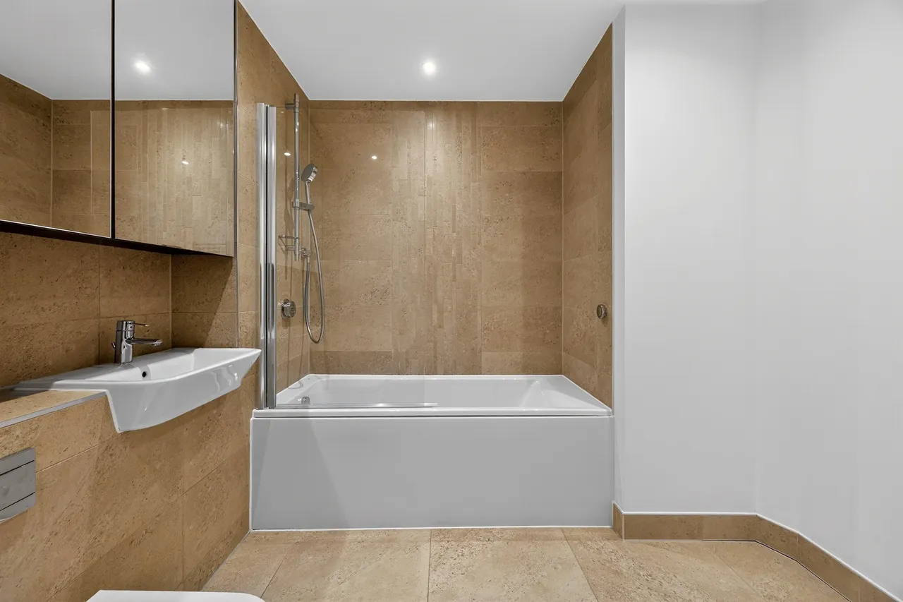 Colonial Drive, London, W4, photo 7