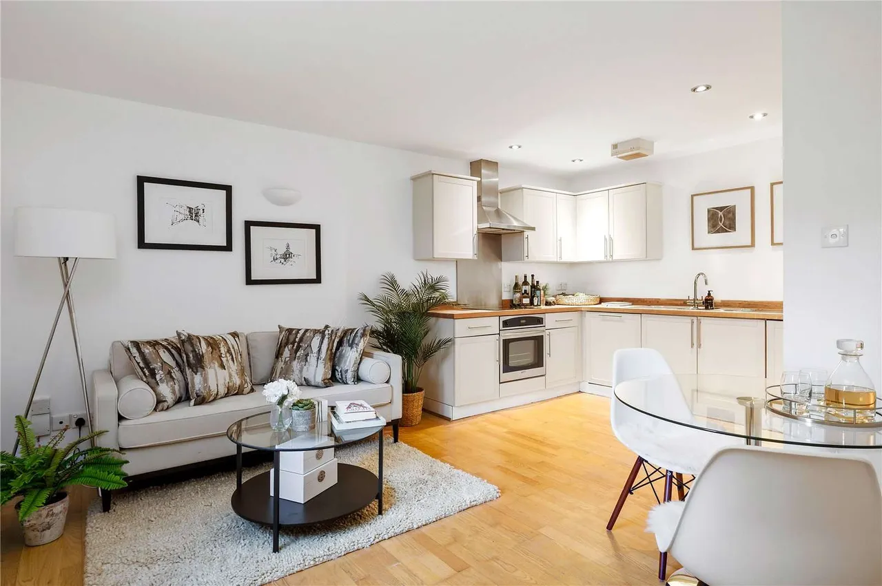 1 bed flat for sale — Almeida Street, London, N1 1AD